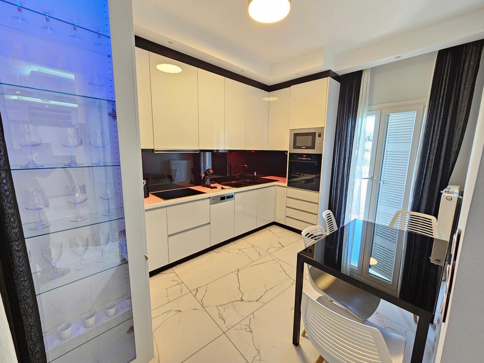 Grey Luxury House Apartment Ipsos Luaran gambar