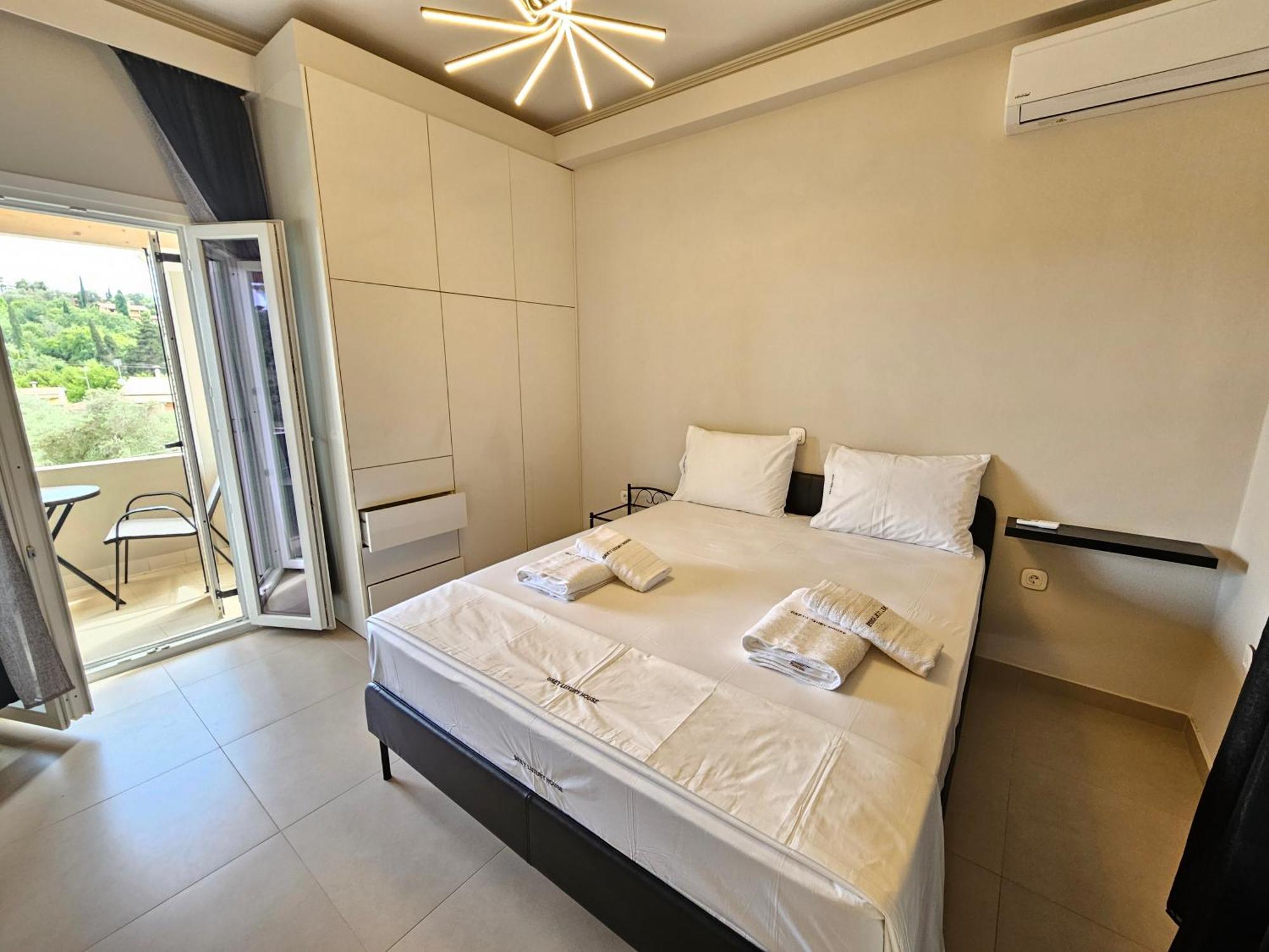 Grey Luxury House Apartment Ipsos Luaran gambar