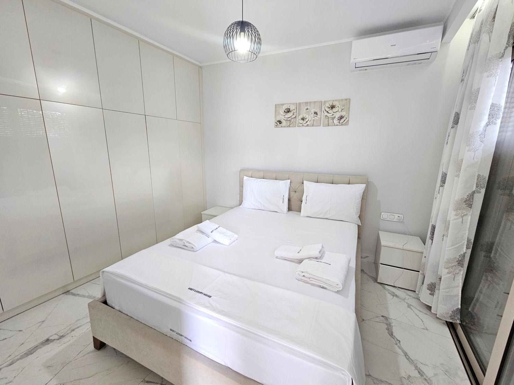 Grey Luxury House Apartment Ipsos Luaran gambar